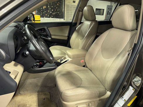 Used 2009 Toyota RAV4 Limited image 14
