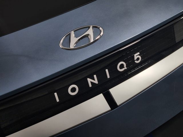 Certified 2024 Hyundai Ioniq 5 SEL AWD/4WD image 9