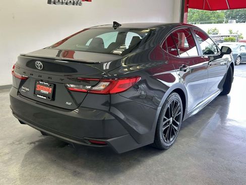 Used 2025 Toyota Camry SE w/ Convenience Package FWD image 3