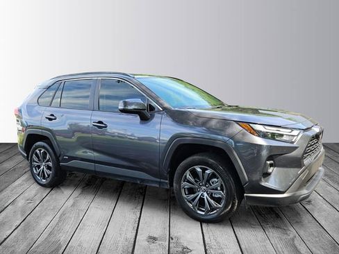 Used 2025 Toyota RAV4 XLE Premium w/ Weather Package AWD/4WD image 7