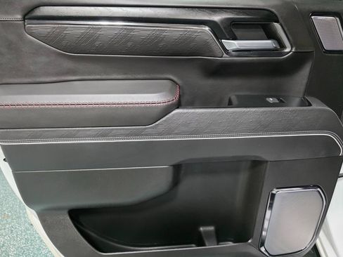 Used 2024 GMC Sierra 1500 AT4X AWD/4WD image 19