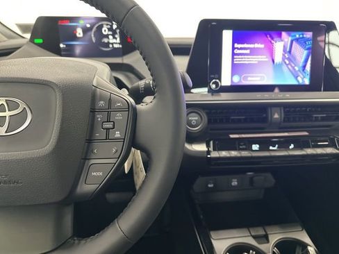 New 2026 Toyota Prius FWD image 7
