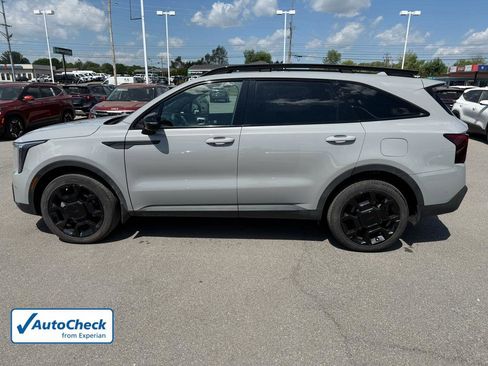 Used 2025 Kia Sorento SX Prestige image 2
