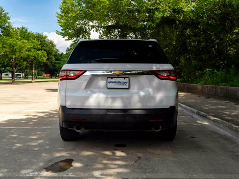 Used 2019 Chevrolet Traverse LT FWD image 8