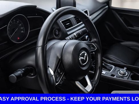 Used 2018 MAZDA MAZDA3 Touring FWD image 11