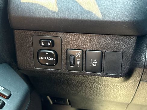 Used 2017 Toyota RAV4 LE w/ All Weather Liner Package AWD/4WD image 29