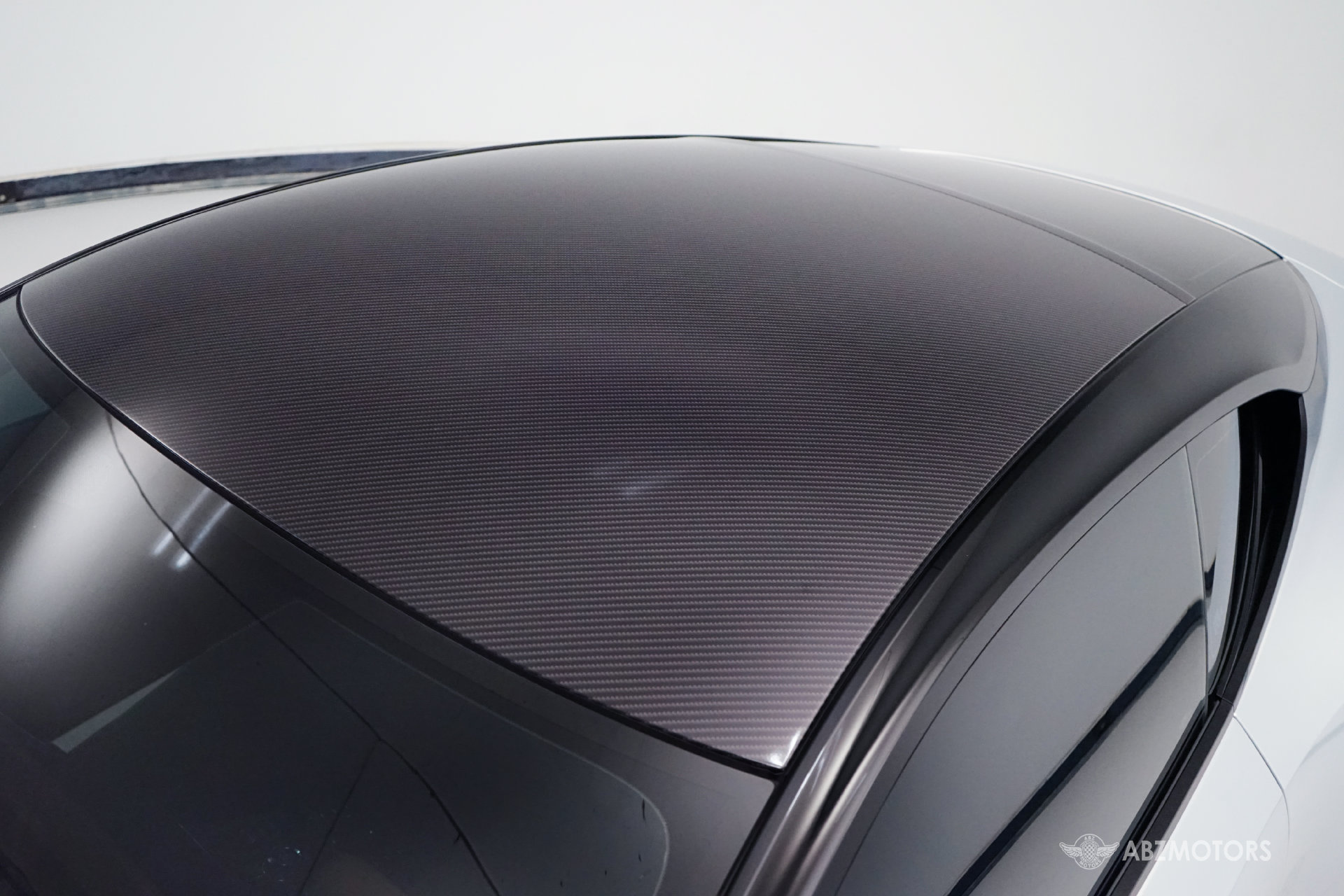 Used 2025 Aston Martin DB12 Coupe RWD image 13
