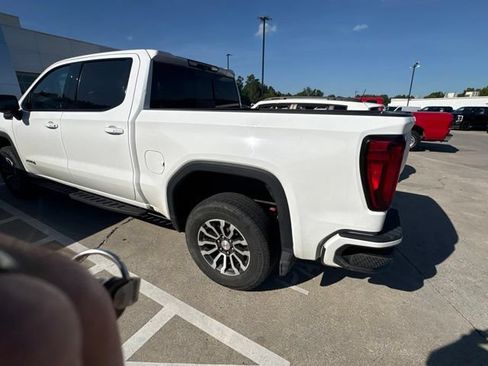 Used 2021 GMC Sierra 1500 AT4 w/ AT4 Premium Package AWD/4WD image 16