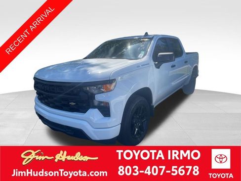 Used 2022 Chevrolet Silverado 1500 Custom image 1