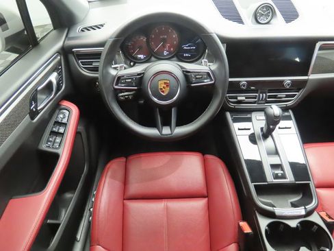 Used 2022 Porsche Macan GTS image 10