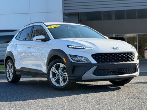 Used 2023 Hyundai Kona SEL image 2
