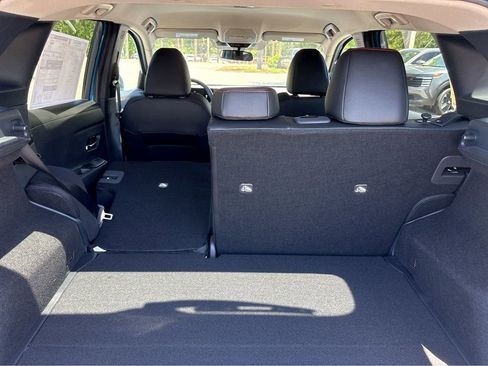 New 2026 Nissan Kicks SR FWD image 31