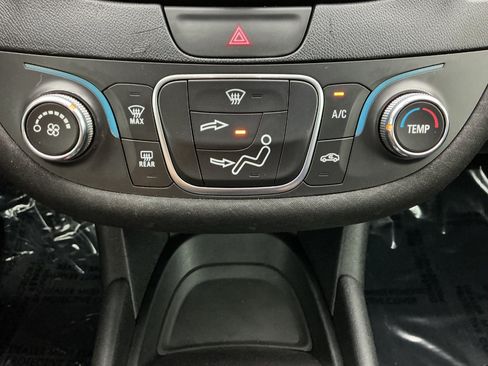Used 2019 Chevrolet Malibu LS FWD image 33