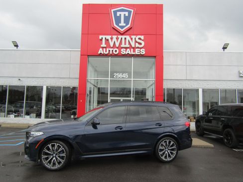 Used 2020 BMW X7 M50i w/ Dynamic Handling Package image 1