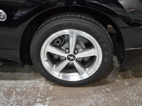 Used 2004 Ford Mustang Mach 1 RWD image 49