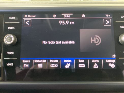 Used 2022 Volkswagen Taos SE AWD/4WD image 14
