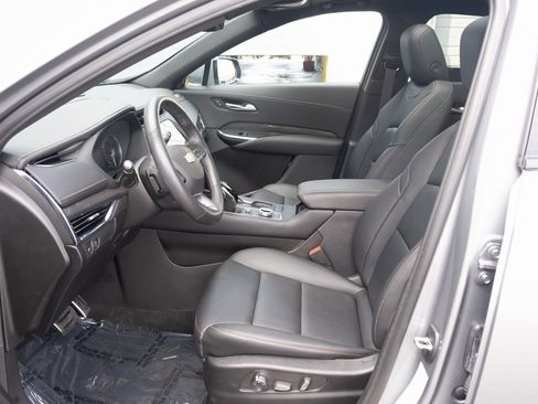 Used 2023 Cadillac XT4 Sport image 11