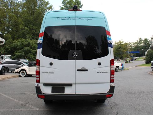 Used 2016 Mercedes-Benz Sprinter 2500 image 5