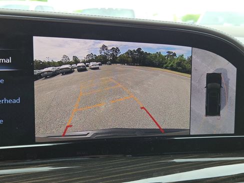 Used 2021 Cadillac Escalade Premium Luxury AWD/4WD image 13