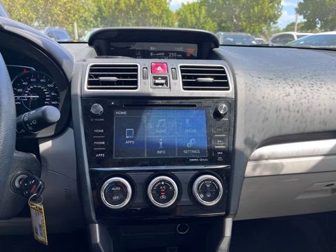 Used 2018 Subaru Forester 2.5i Premium image 7