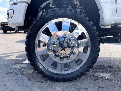 Used 2024 Ford F450 Limited image 36