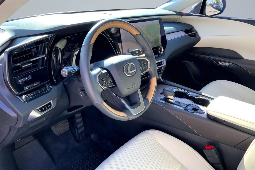 Used 2024 Lexus RX 350 Premium w/ Accessory Package (Z1) FWD image 12