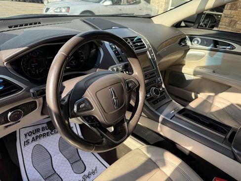Used 2019 Lincoln MKZ Reserve w/ Luxury Package FWD image 11