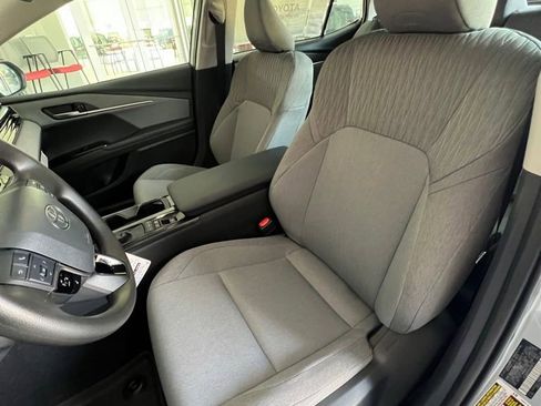 New 2025 Toyota Camry LE w/ Convenience Package image 10