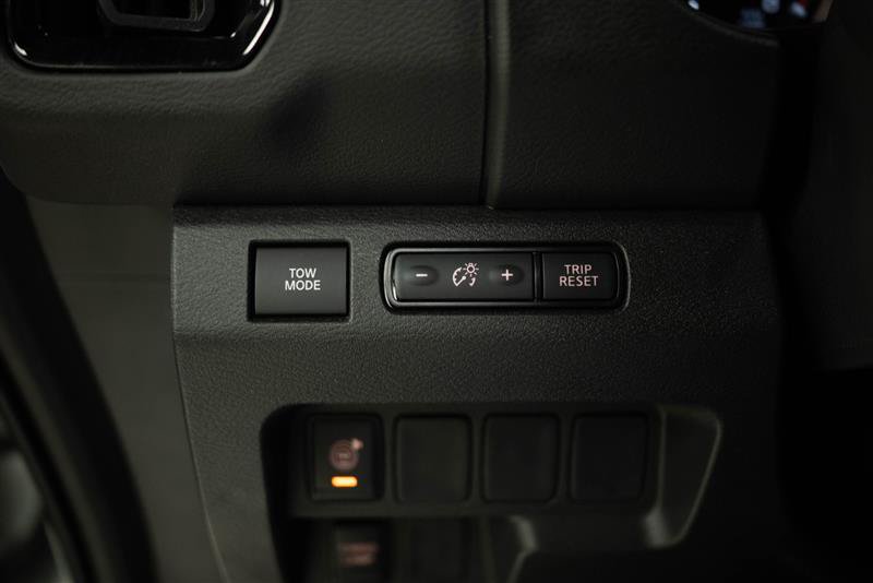 Used 2026 Nissan Frontier PRO-4X AWD/4WD image 30
