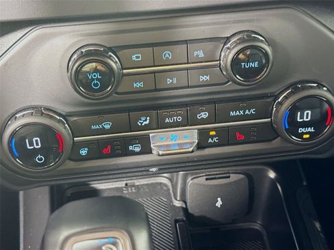 Used 2025 Ford Bronco Outer Banks AWD/4WD image 10