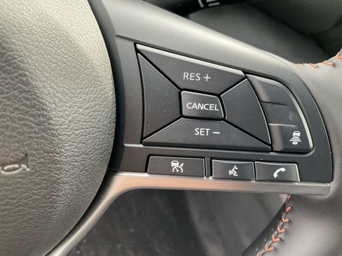 Used 2025 Nissan Sentra SR image 31