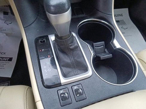 Used 2015 Toyota Highlander XLE image 24