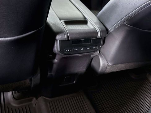 Used 2024 Toyota Grand Highlander AWD image 17
