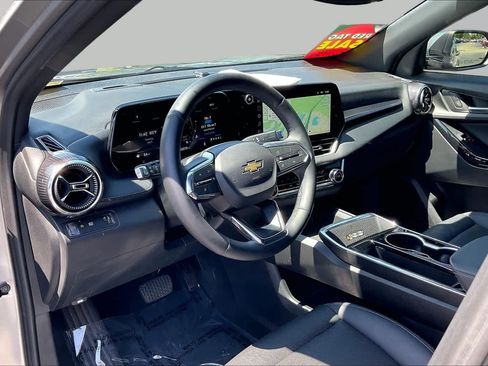 Certified 2025 Chevrolet Equinox LT w/ Convenience Package II FWD image 14