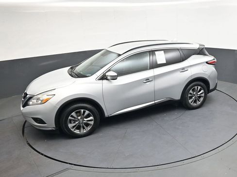 Used 2017 Nissan Murano SV image 24