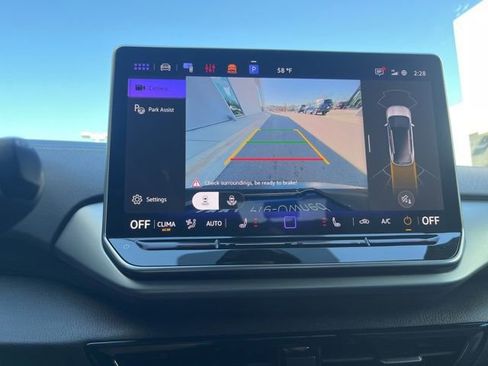 Certified 2025 Volkswagen ID.4 Pro image 22