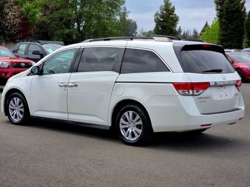 Used 2016 Honda Odyssey SE image 5
