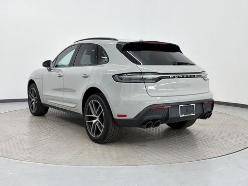 Used 2025 Porsche Macan image 3