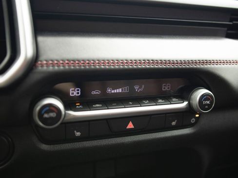 Used 2025 MAZDA CX-50 AWD 2.5 Hybrid w/ Premium Pkg image 9