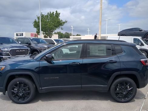 New 2026 Jeep Compass Latitude AWD/4WD image 5