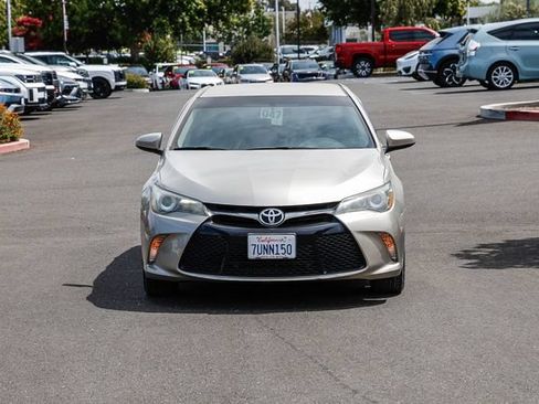Used 2017 Toyota Camry SE FWD image 7