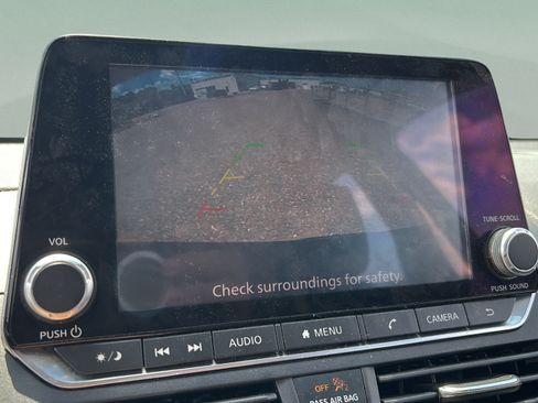 Used 2021 Nissan Altima 2.5 SV FWD image 19