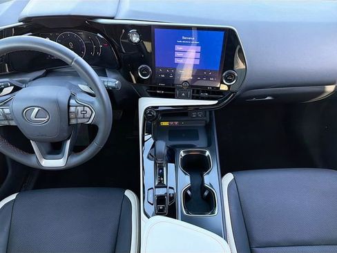 Used 2022 Lexus NX 250 NX 250 Premium image 19