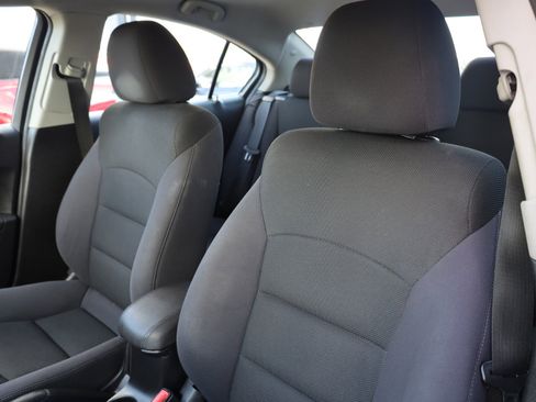 Used 2013 Chevrolet Cruze LT image 5
