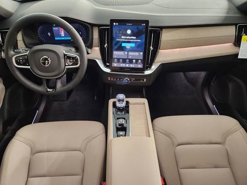 New 2026 Volvo XC90 B5 Core AWD/4WD image 4