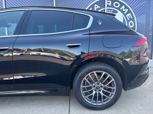 Used 2023 Maserati Grecale GT AWD/4WD image 13