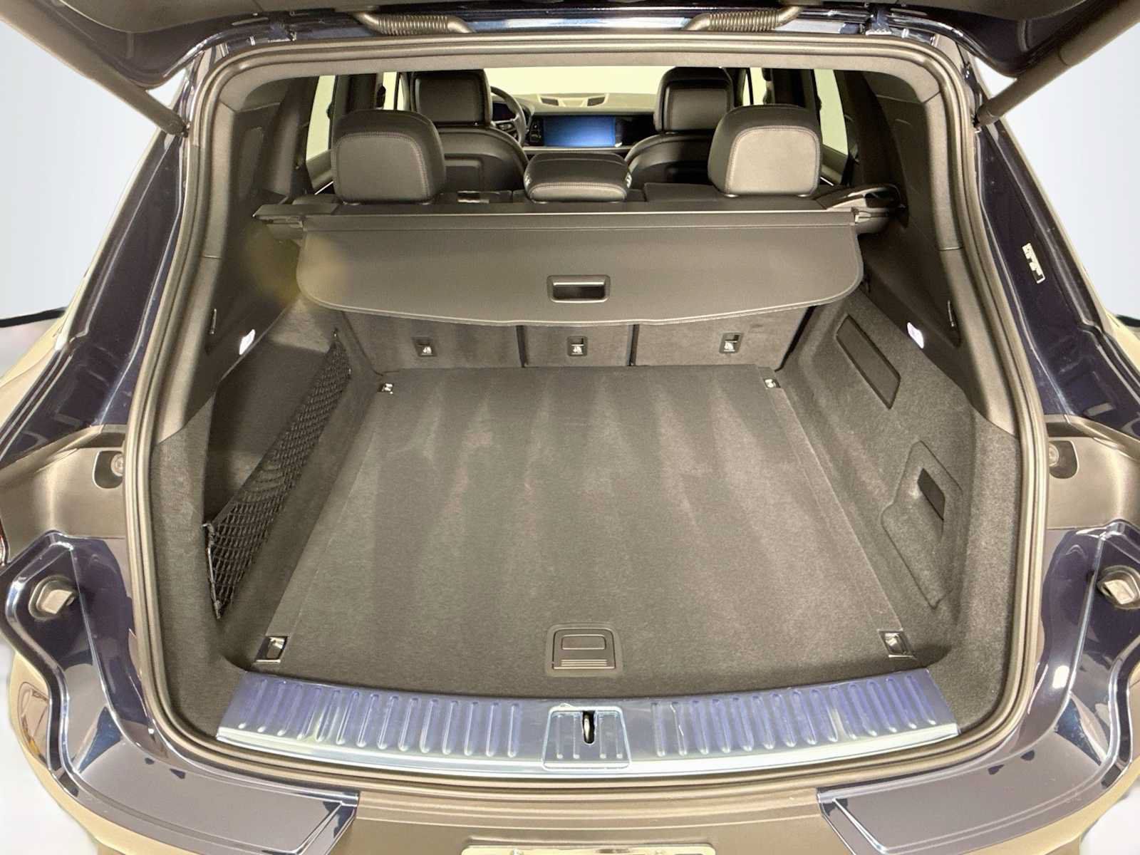 Certified 2026 Porsche Cayenne AWD/4WD image 27
