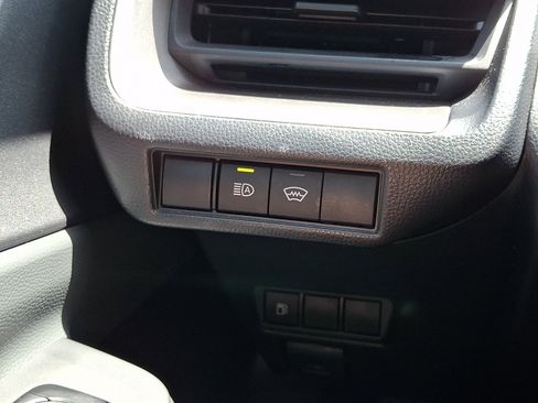 Used 2025 Toyota Prius LE FWD image 26