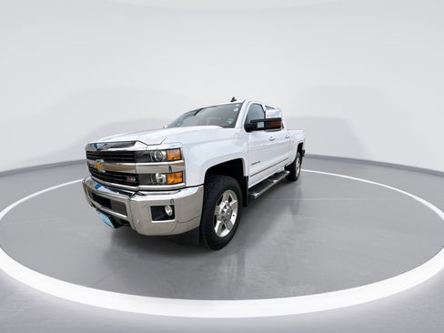 Used 2017 Chevrolet Silverado 2500 LTZ w/ Vortec Plus Package image 4