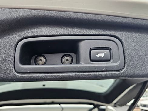 Used 2018 Honda Pilot EX-L image 12